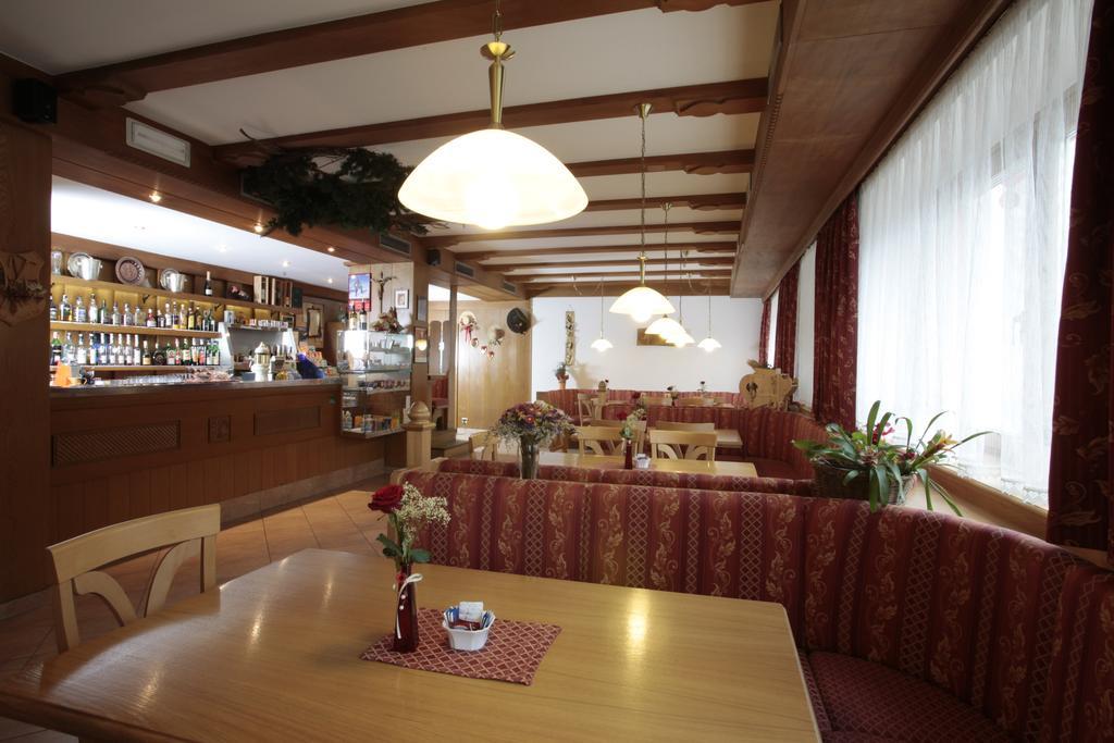 Hotel Alpino Plan Sëlva di Val Gardena Eksteriør billede